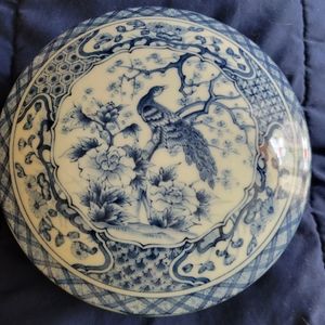 porcelain trinket jar